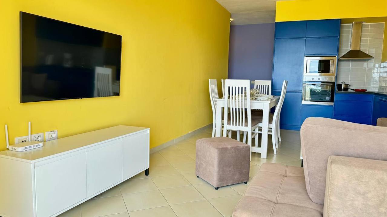 Colorful Sea View Apartment Sarande Exterior photo